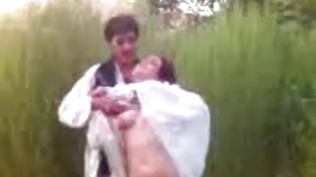 Beautés mignonnes site porno femme enceinte et beautés sucent des transsexuelles