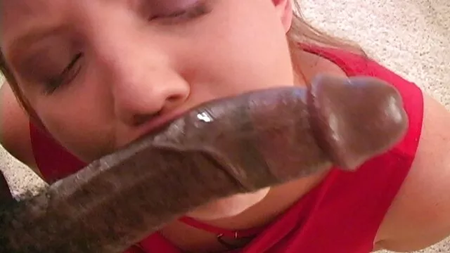 Le mec excite sa femme avec femme enceinte nue sexe des caresses, appelle une voisine et lui demande de la baiser en anal, pas ses yeux