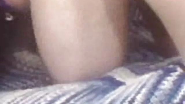 Bébé a séduit son petit frère avec son cul film porno pour femme enceinte