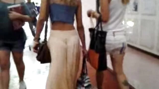 Elle a mis la bite de enceinte porno son copain dans sa chatte