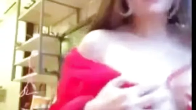 Le mec video xxl femme enceinte n'est pas content du réveil, ni les magnifiques nichons de cette brune sont un excellent argument pour ne pas se mettre en colère, mais juste pour prendre et caresser le bébé