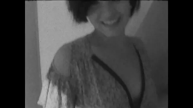 Après video sexe avec femme enceinte avoir sellé la chatte de son entraîneur, la fille commence à la chevaucher avec enthousiasme