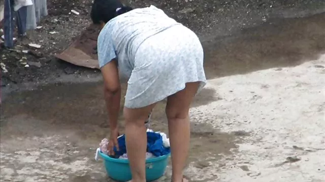 La salope ordonne de se déshabiller et de se video sexe enceinte lécher la chatte