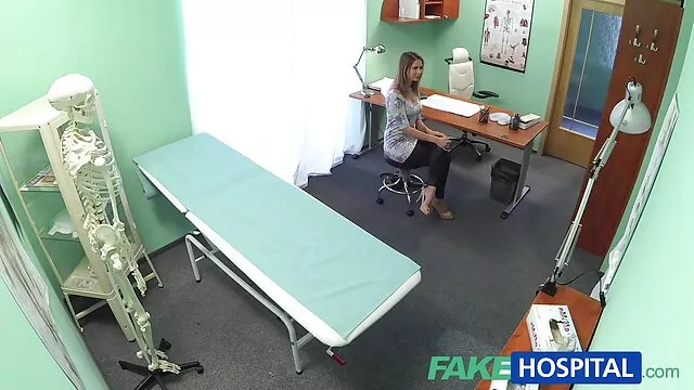 Emma gémit follement quand un bonheur de vingt centimètres est sexe gratuit enceinte enfoncé en elle