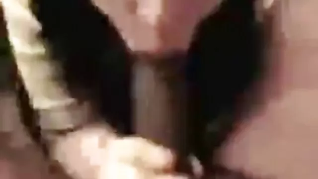 Maman a décidé de se masturber avec son sex video enceinte gode rose