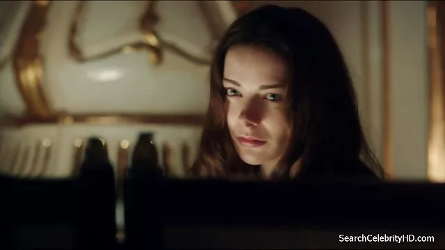 Julia film porno avec des femmes enceintes a sucé et s'est soudainement étouffée avec du sperme
