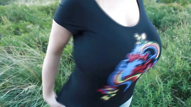 Gode ​​et grosse bite dans ses trous juteux film x gratuit femme enceinte