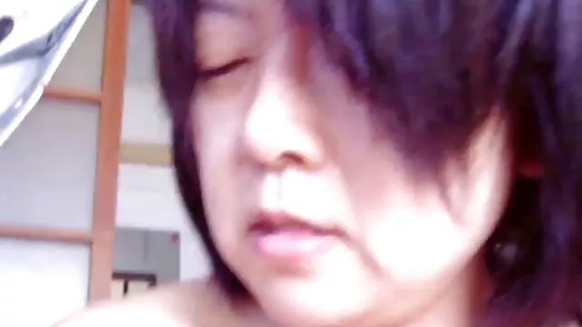 Une film porno enceinte jeune fille asiatique est bien soignée