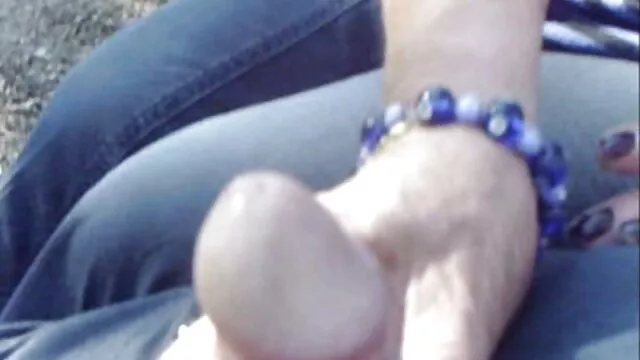 Tiffany a pas mal de tatouages ​​et de piercings, donc la douleur ne lui est pas inconnue. femme enceinte video sexe