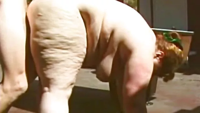 Gianna porno une femme enceinte a un gros cul et des seins très énormes