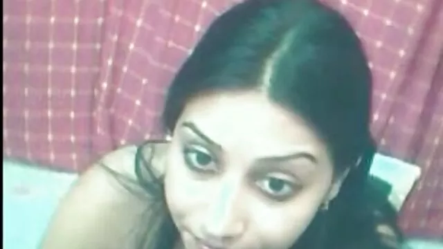 Nympho blonde aux lèvres de chatte en sperme film porno femme enceinte